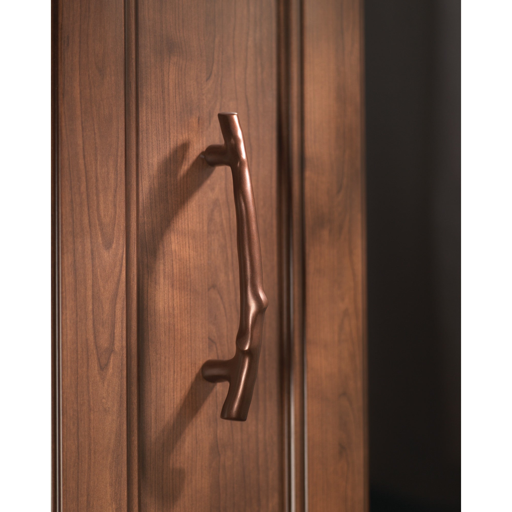 Worldwide Flooring Design Center Aspen Twig Pull 5 Inch (c-c) Mahogany Bronze Aspen Twig Pull 5 Inch (c-c) Mahogany Bronze Top Knobs Decorative Hardware