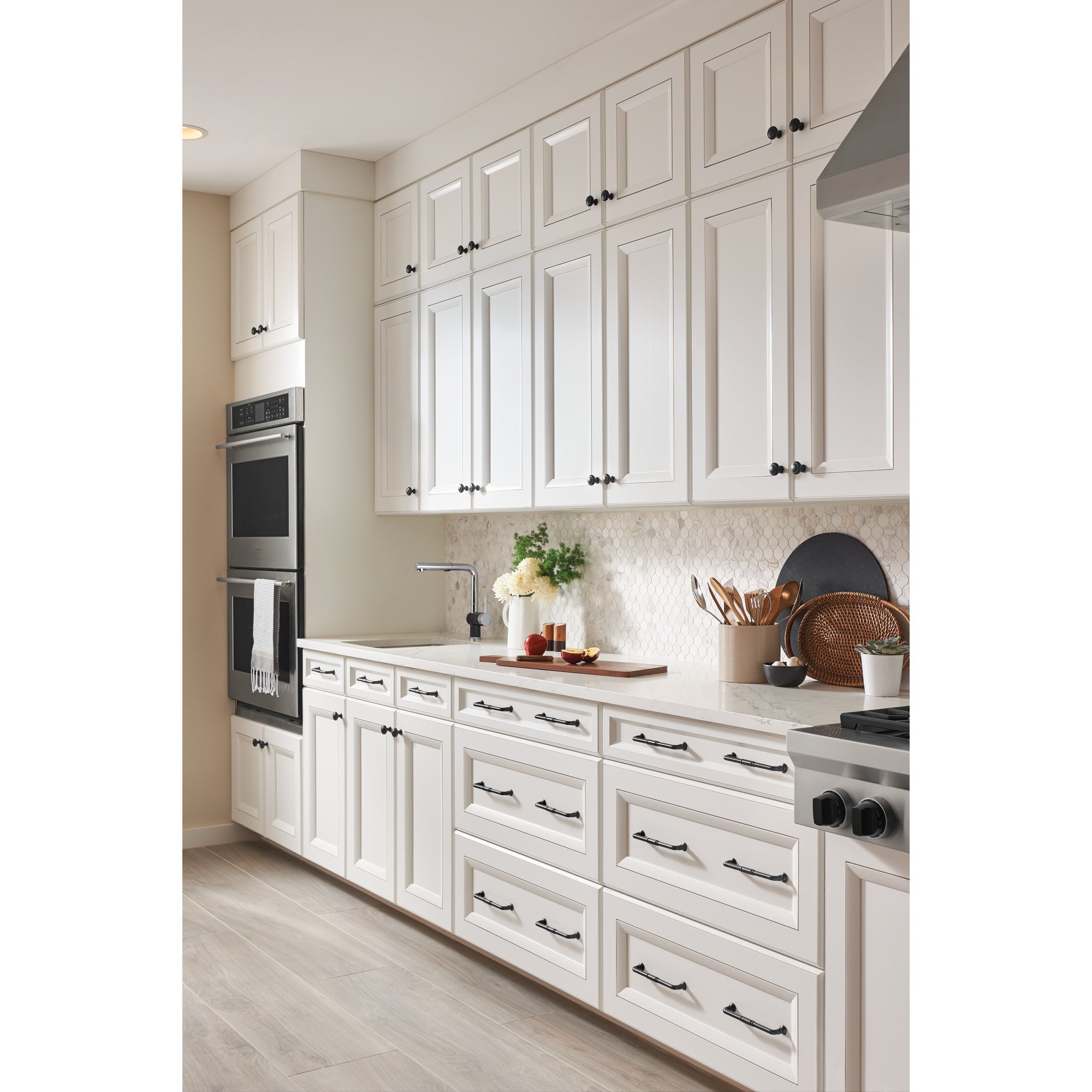 Worldwide Flooring Design Center Kent Pull 3 Inch (c-c) Polished Chrome Kent Pull 3 Inch (c-c) Polished Chrome Top Knobs Decorative Hardware