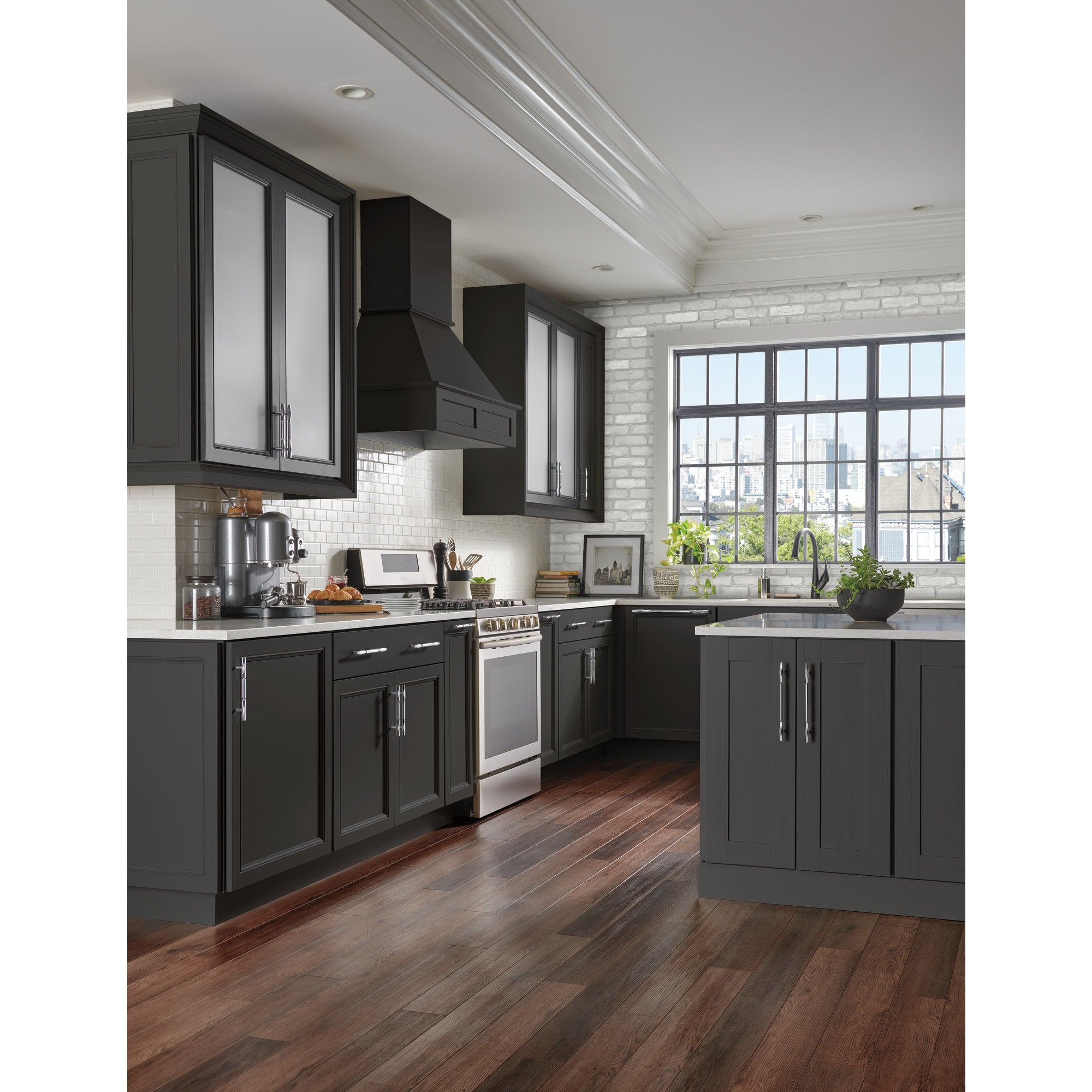 Worldwide Flooring Design Center Kingsmill Knob 1 1/4 Inch Polished Chrome Kingsmill Knob 1 1/4 Inch Polished Chrome Top Knobs Decorative Hardware