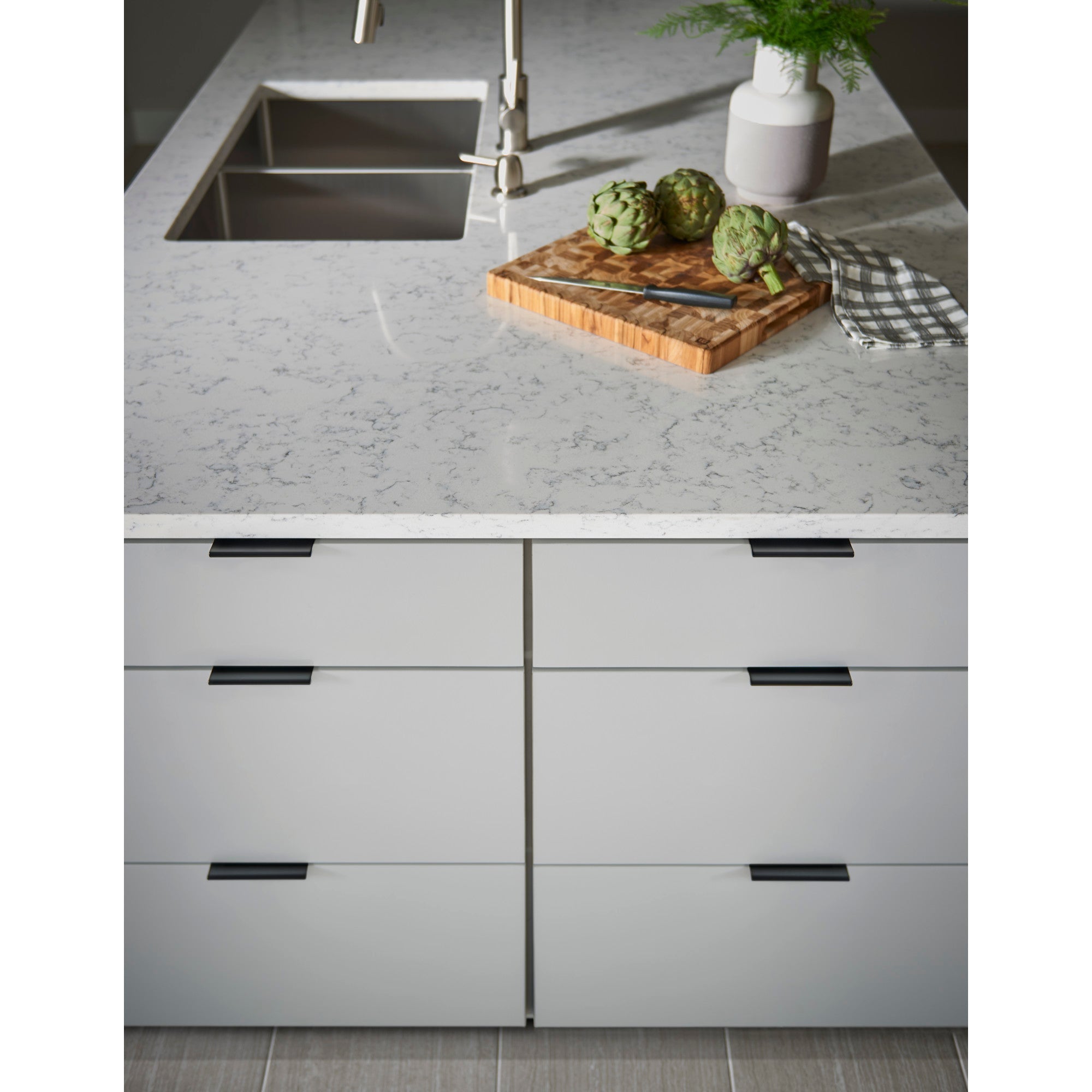 Worldwide Flooring Design Center Europa Tab Pull 5 Inch (c-c) Brushed Satin Nickel Europa Tab Pull 5 Inch (c-c) Brushed Satin Nickel Top Knobs Decorative Hardware