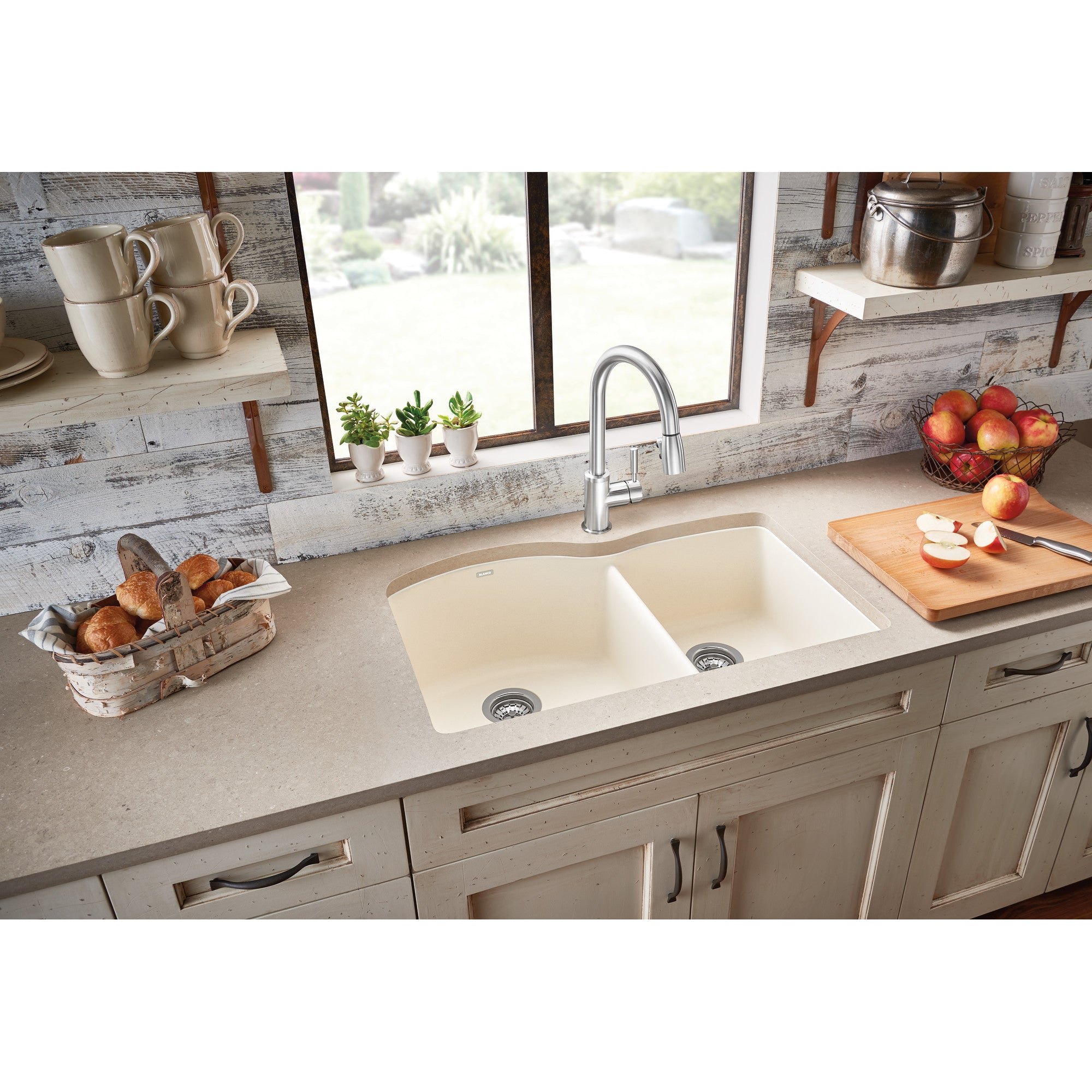 Worldwide Flooring Design Center Torbay Pull 8 13/16 Inch (c-c) Polished Chrome Torbay Pull 8 13/16 Inch (c-c) Polished Chrome Top Knobs Decorative Hardware